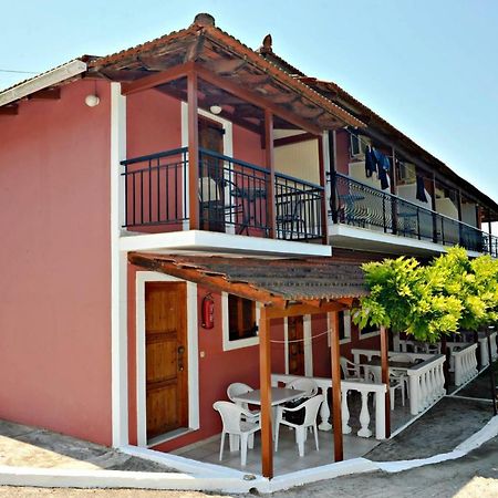 Studios Dimitris Giatras Закинтос Екстериор снимка